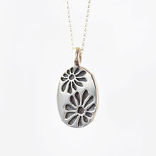 Load image into Gallery viewer, Double Floral White Dendritic Agate Necklace
