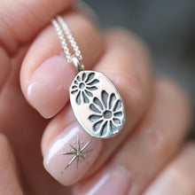 Load image into Gallery viewer, Double Floral White Dendritic Agate Necklace