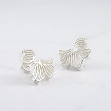 Load image into Gallery viewer, Quilled Garden Wavy Earrings