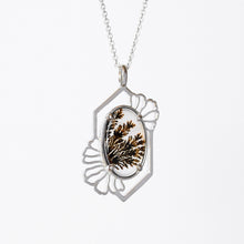 Load image into Gallery viewer, Floral Frame Dendritic Agate Necklace