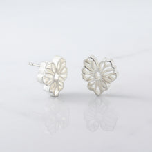 Load image into Gallery viewer, Mini Quilled Garden Flower Earrings
