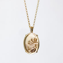 Load image into Gallery viewer, Dendritic Agate Necklace in Yellow Gold