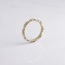 Load image into Gallery viewer, Mandala Trellis Pattern Ring