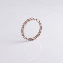 Load image into Gallery viewer, Mandala Floral Pattern Ring