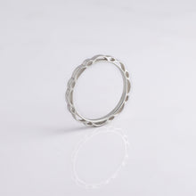 Load image into Gallery viewer, Mandala Floral Pattern Ring