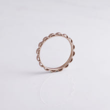 Load image into Gallery viewer, Mandala Scallop Pattern Ring