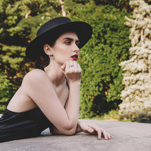 Load image into Gallery viewer, Small Eden Solitaire Pearl Ring