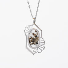 Load image into Gallery viewer, Floral Frame Dendritic Agate Necklace
